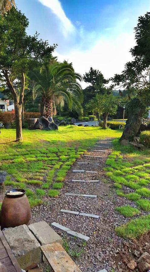 Jeju Land Pension Seogwipo Exterior foto
